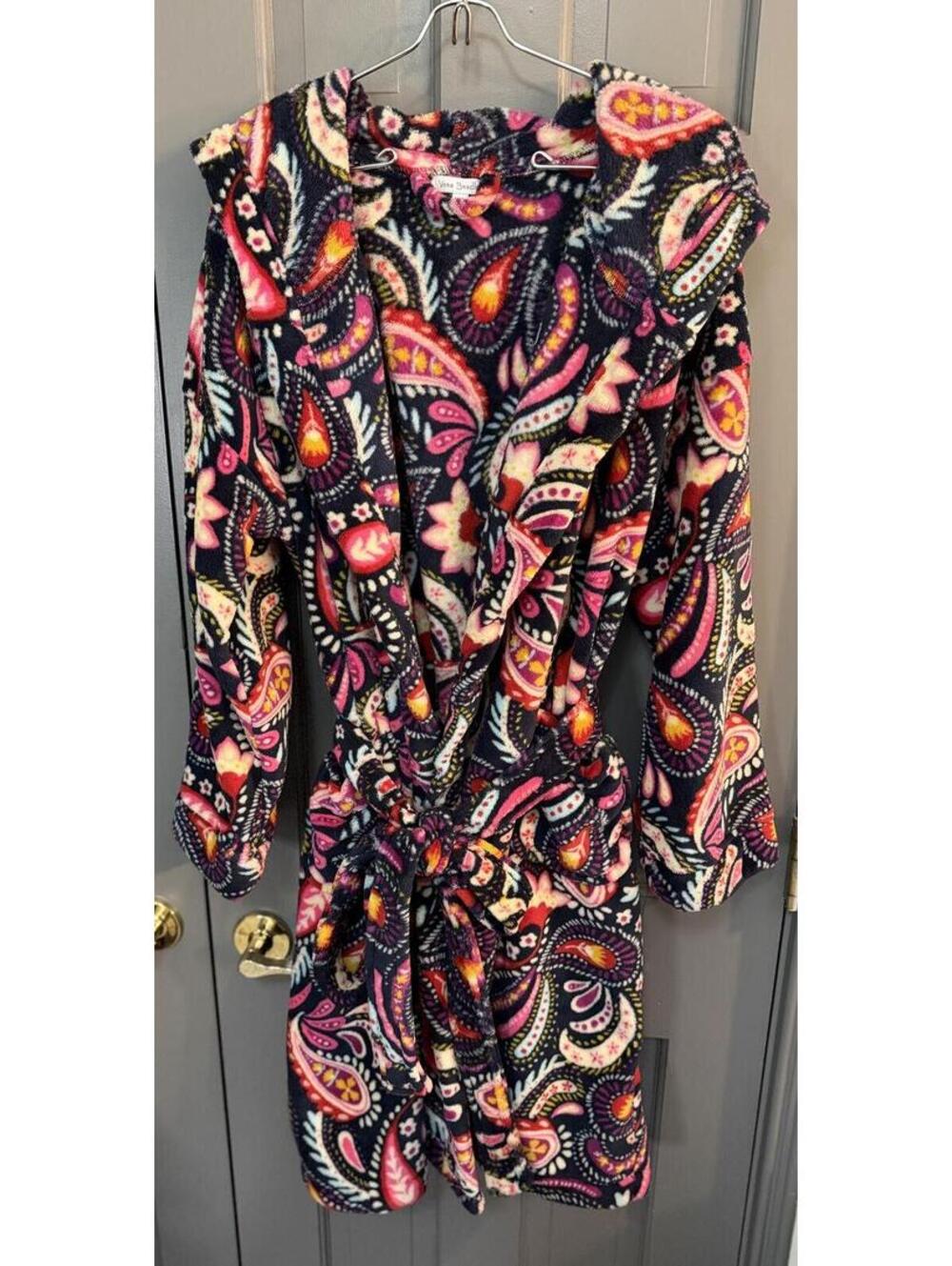Vera Bradley Hooded Robe with Paisley Pattern Size L/XL